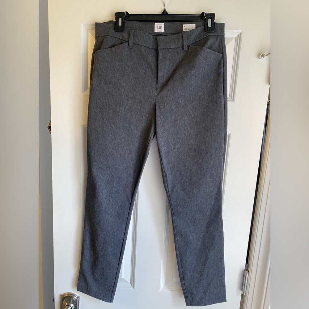 Gap signature skinny ankle. Grey and gently used. Size 8